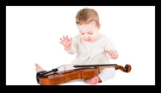 Zīdaiņu sonātes Muzikāls ceļojums visai ģimenei 2 Zīdaiņu sonātes: muzikālo prātu kopšana no sākuma
