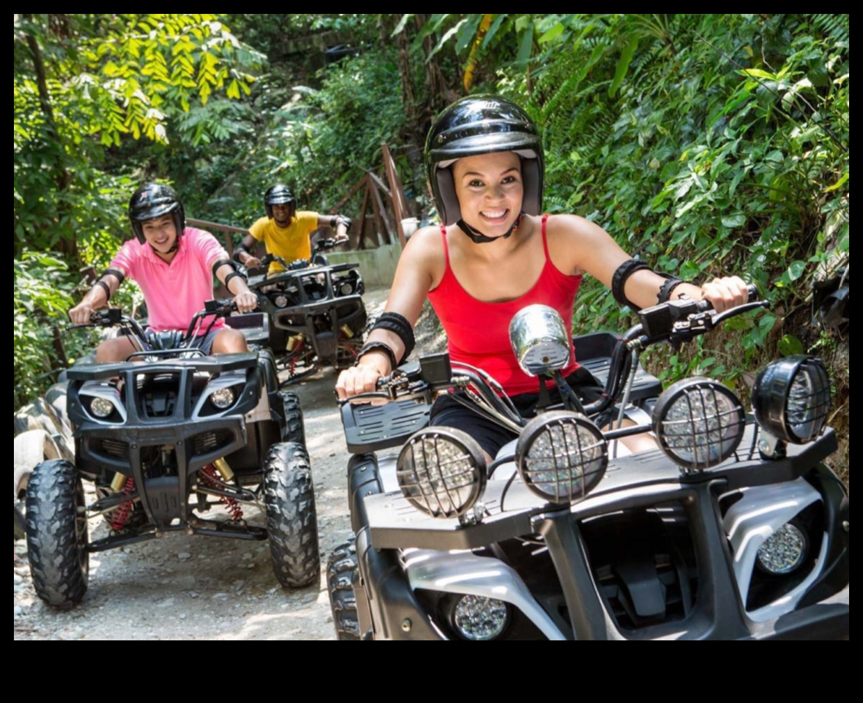 Bezceļu piedzīvojumi: taku iekarošana ar visurgājējiem