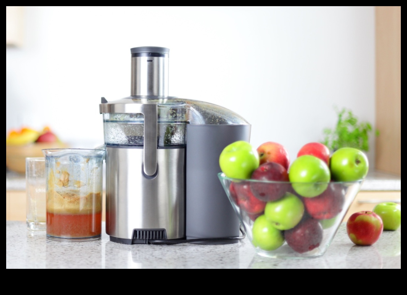 DIY Juice Artistry — 5 soļi, lai pārvērstu savu virtuvi par svaigu sulu studiju 3 DIY Juice Artistry: pārveidojiet savu virtuvi par svaigu sulu studiju