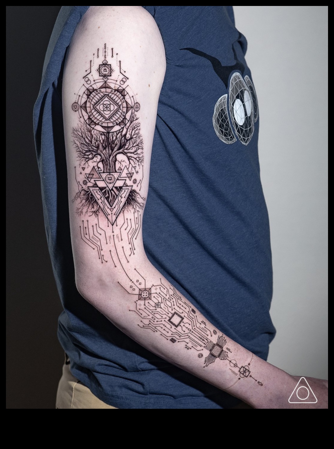 Mikro maģija: atklājiet minimālisma tintes mākslinieciskumu