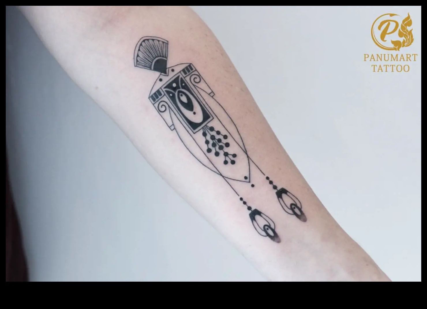 Tintes sapņi: sapņaini un ēteriski tetovējumu modeļi